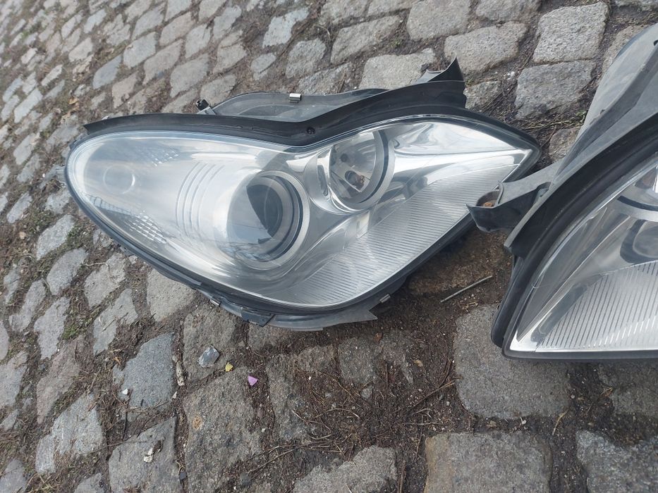 Десен ксенонов фар Мерцедес ЦЛС 219 / Mercedes CLS W219