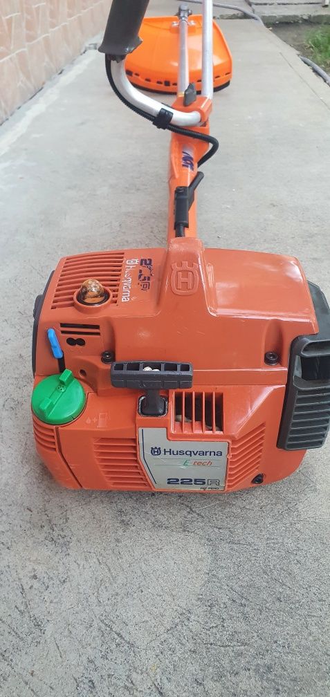 Husqvarna originala profesionala 225.R.