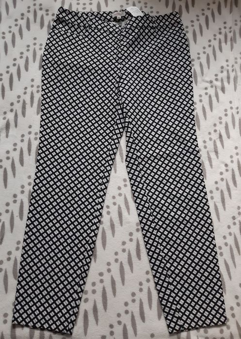 Pantaloni dama noi