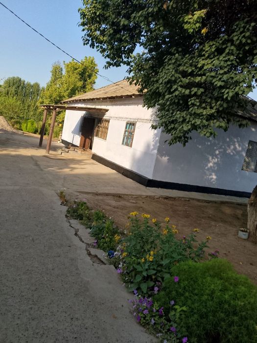 Uy sotiladi Sirdaryo viloyati sayhunobot tumani Orizkoz mahallasida