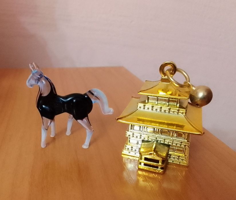 Лошадки СССР колкий пластик