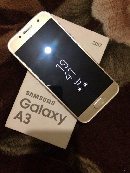 Samsung A3 2017 в отличном состоянии