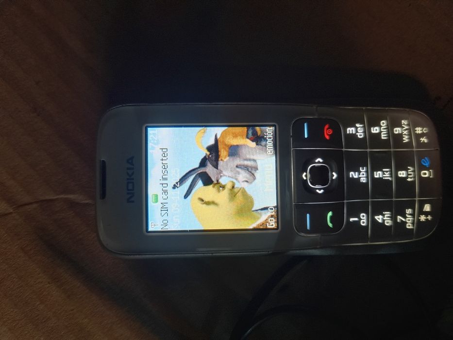 Vând telefon pe butoane Nokia