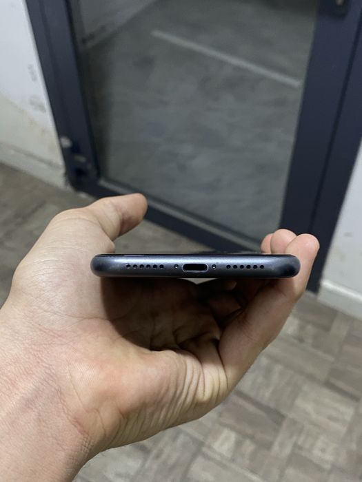 Обменяю айфон 11 в хорошем состоянии