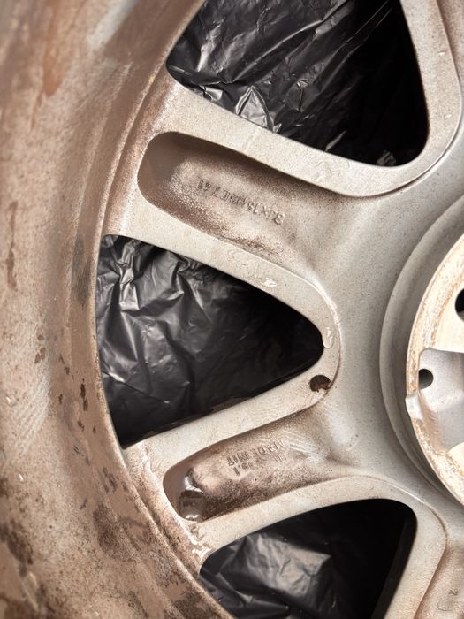 Roti complete  cu cauciucuri iarna Mercedes R