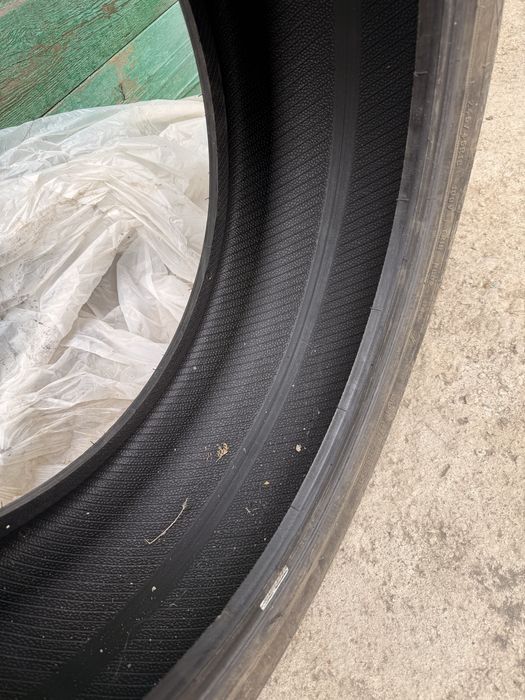 Шины зимние 245х45х18 Triangle в отличром состоянии