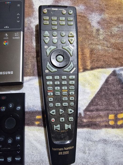 Telecomenzi tv samsung originale si harman kardon