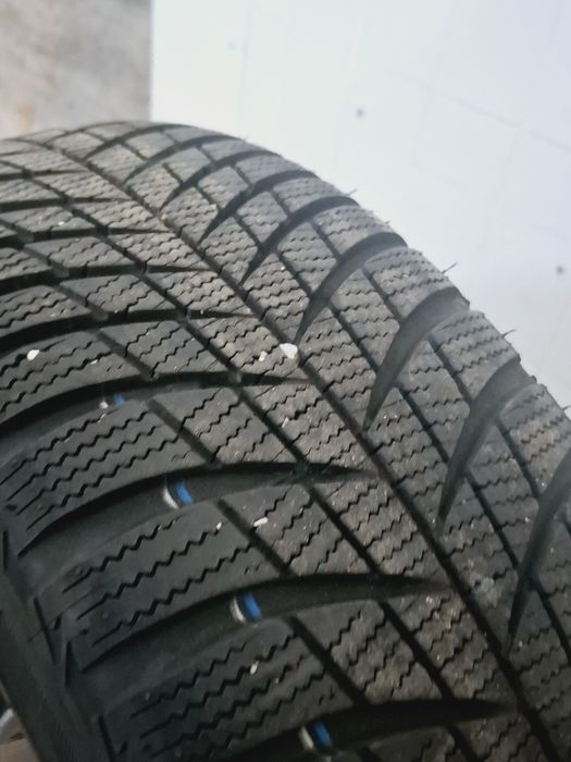 Set 4 jante originale Seat cu anvelope iarna 215 55 17 5x112