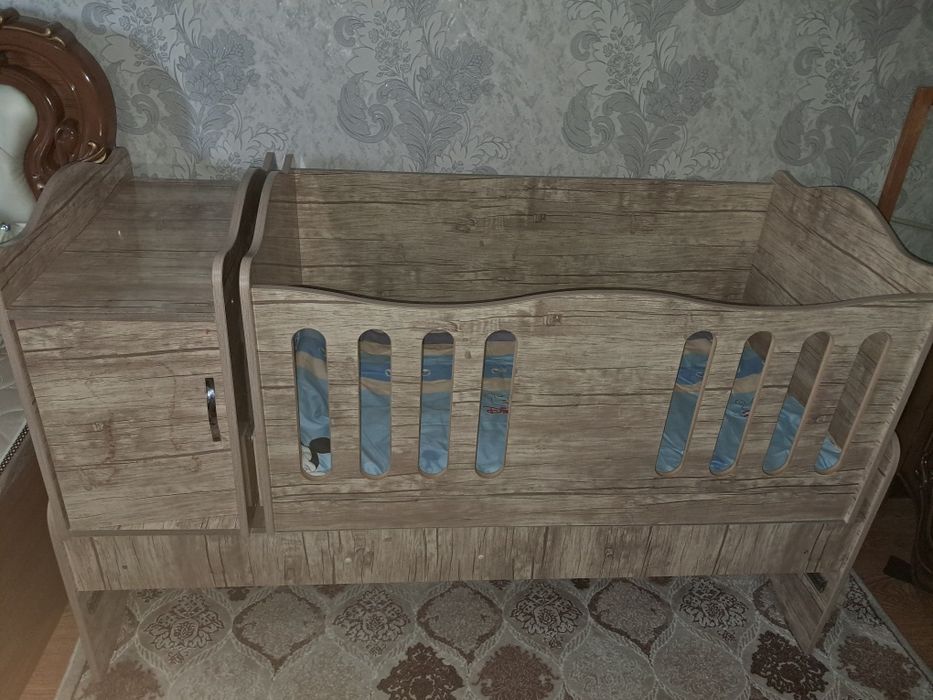 Детская кровать б/у