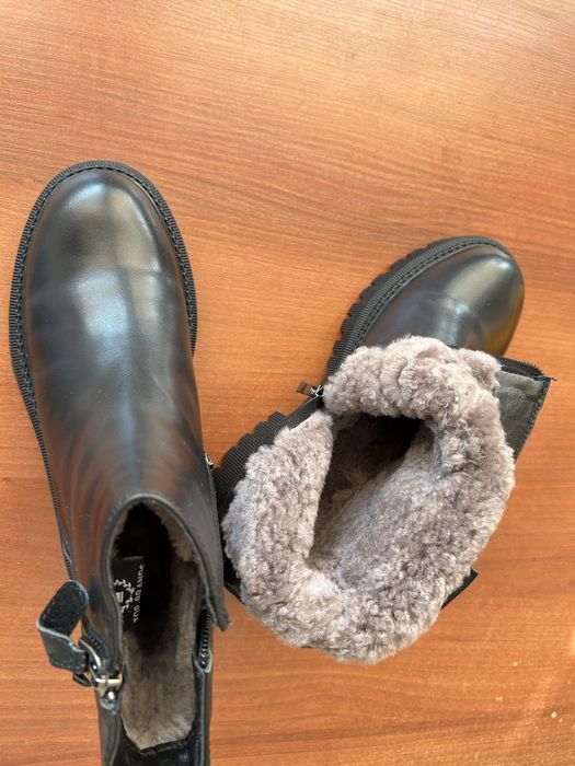 Зимний ботинки на меху размер 38