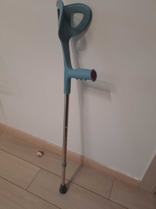 Продам трость опорное средство