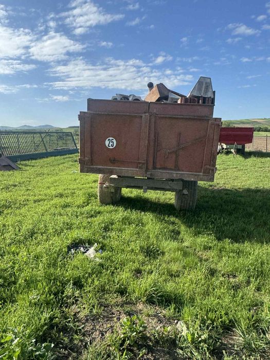 De vânzare remorcă 8 tone