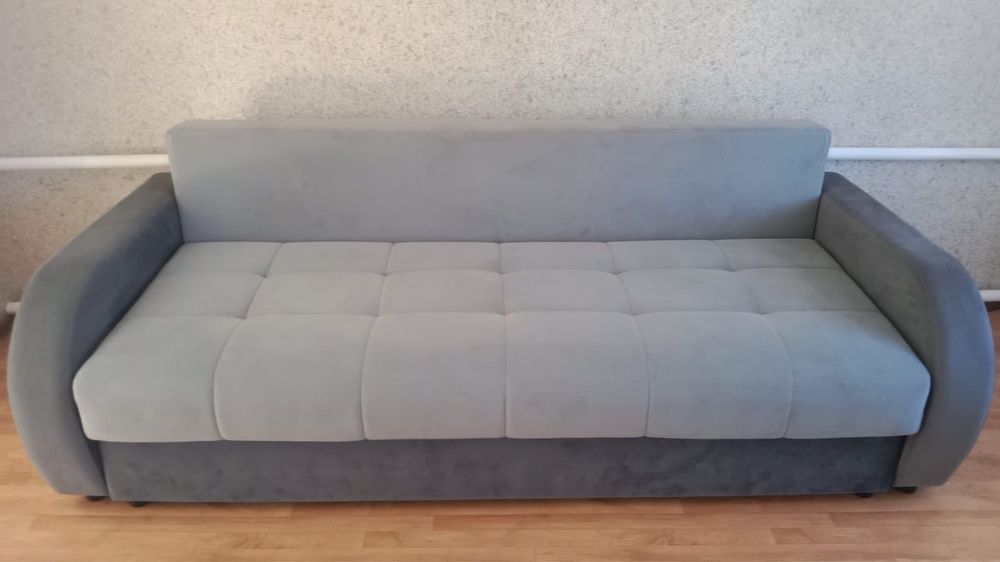 Продам диван.