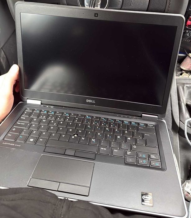Лаптоп Dell latitude E7440, 16gb RAM, 256gb SSD - профилактиран.
