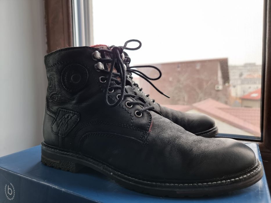 Ghete bugatti  negre din piele