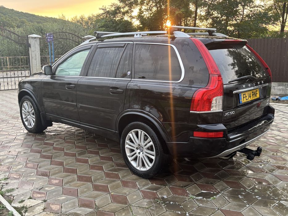 Vind volvo Xc90 7 locuri
