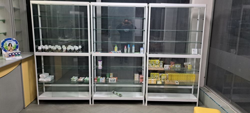 Цялостно обзавеждане за Аптека  -1000 лв. Спешно