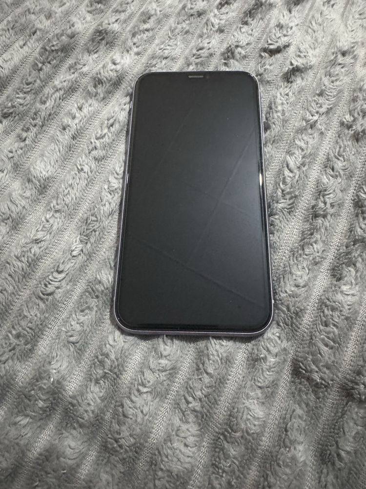 Продам Iphone 11