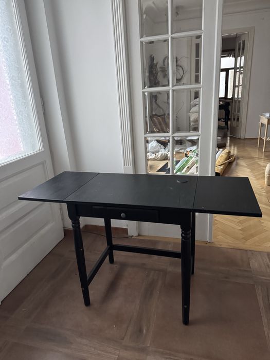 Birou negru extensibil ikea