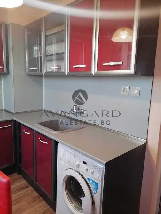 Продава се Двустаен апартамент в Пловдив, Изгрев - 68 кв.м за 881 €/кв.м - Снимка #2