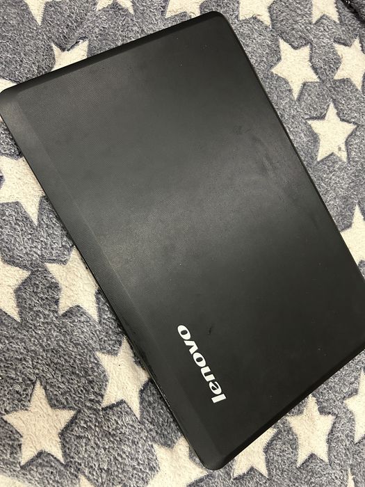 Ноутбук Леново, в рабочем состояний