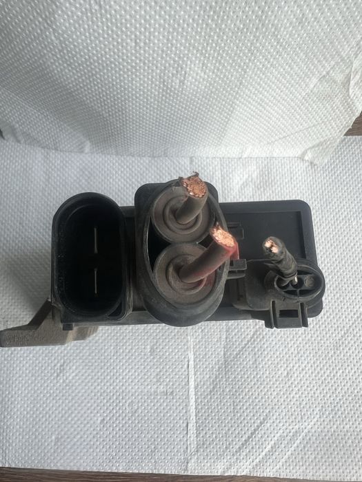 Releu Electroventilator Vw Transporter 5 cod pesa 7H0919506F