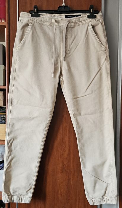 Pantaloni jogger Leftiesman, măsura 38,bej