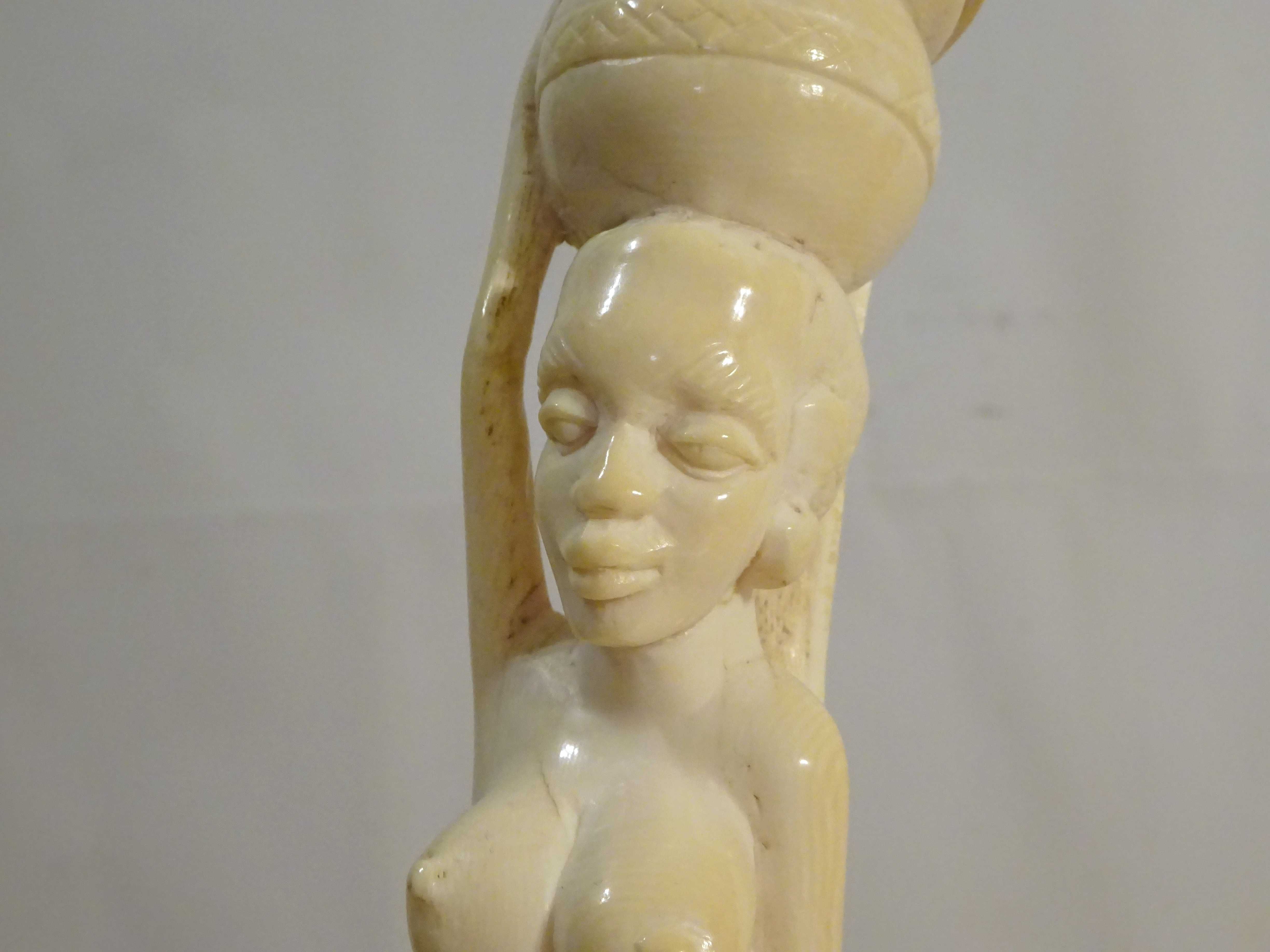 Sculptura tribala africana in material pretios ‘Muza’ | UNICAT