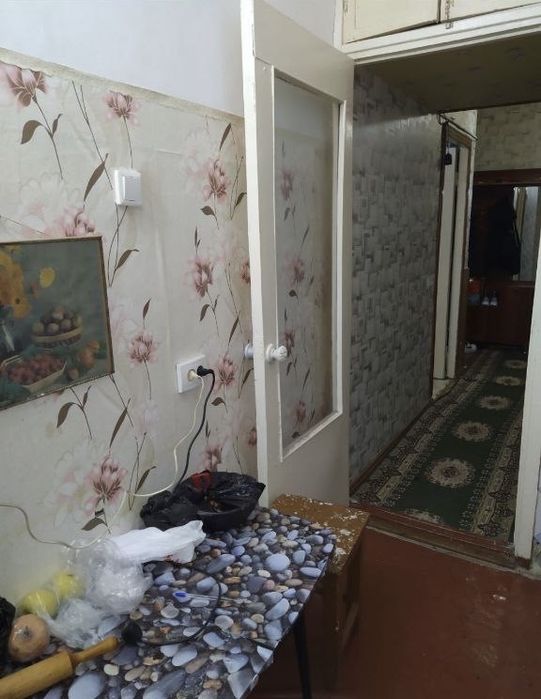 Продаётся 2 ком 8 микрорайон