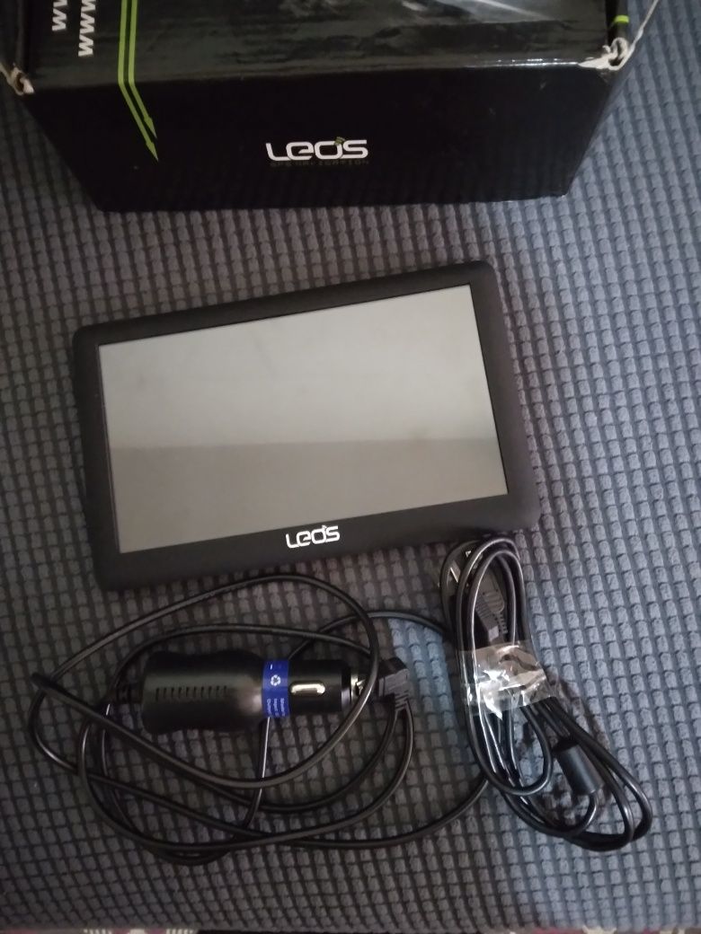 Навигация LEOS 12V 7 инча