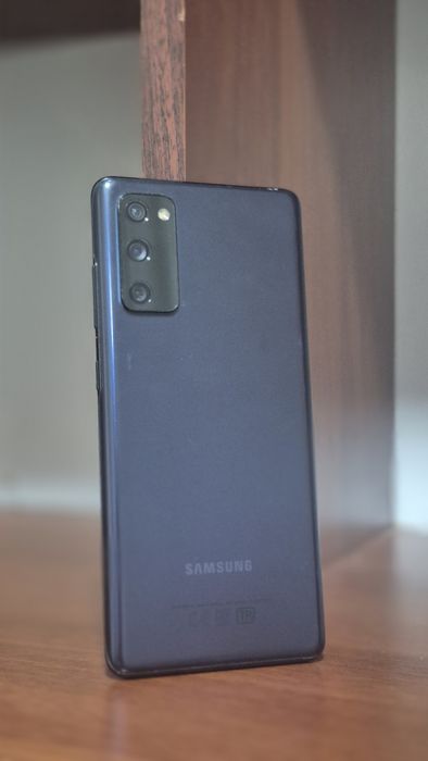 Samsung Galaxy  S 20 FE