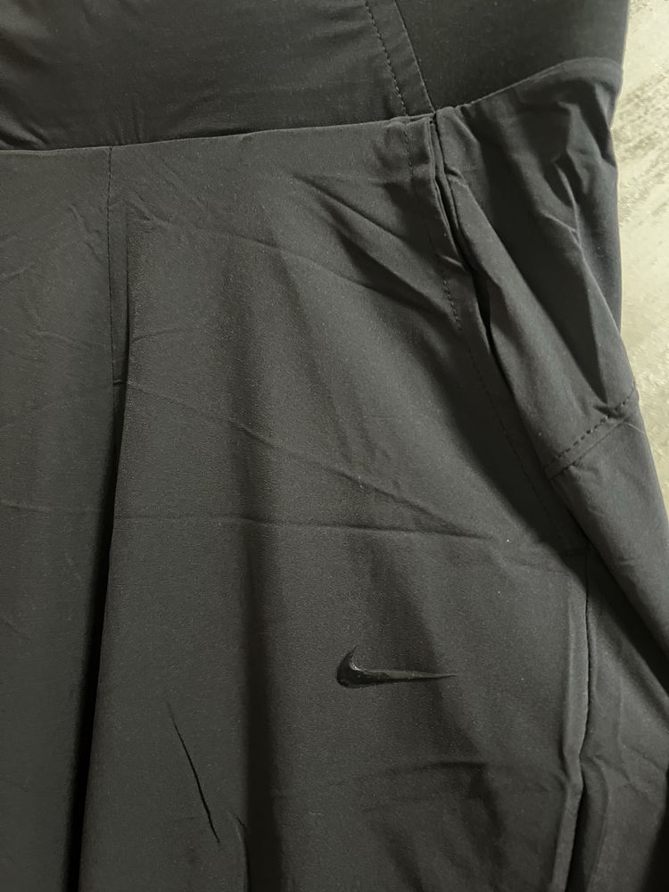 Панталон на Nike размер XS
