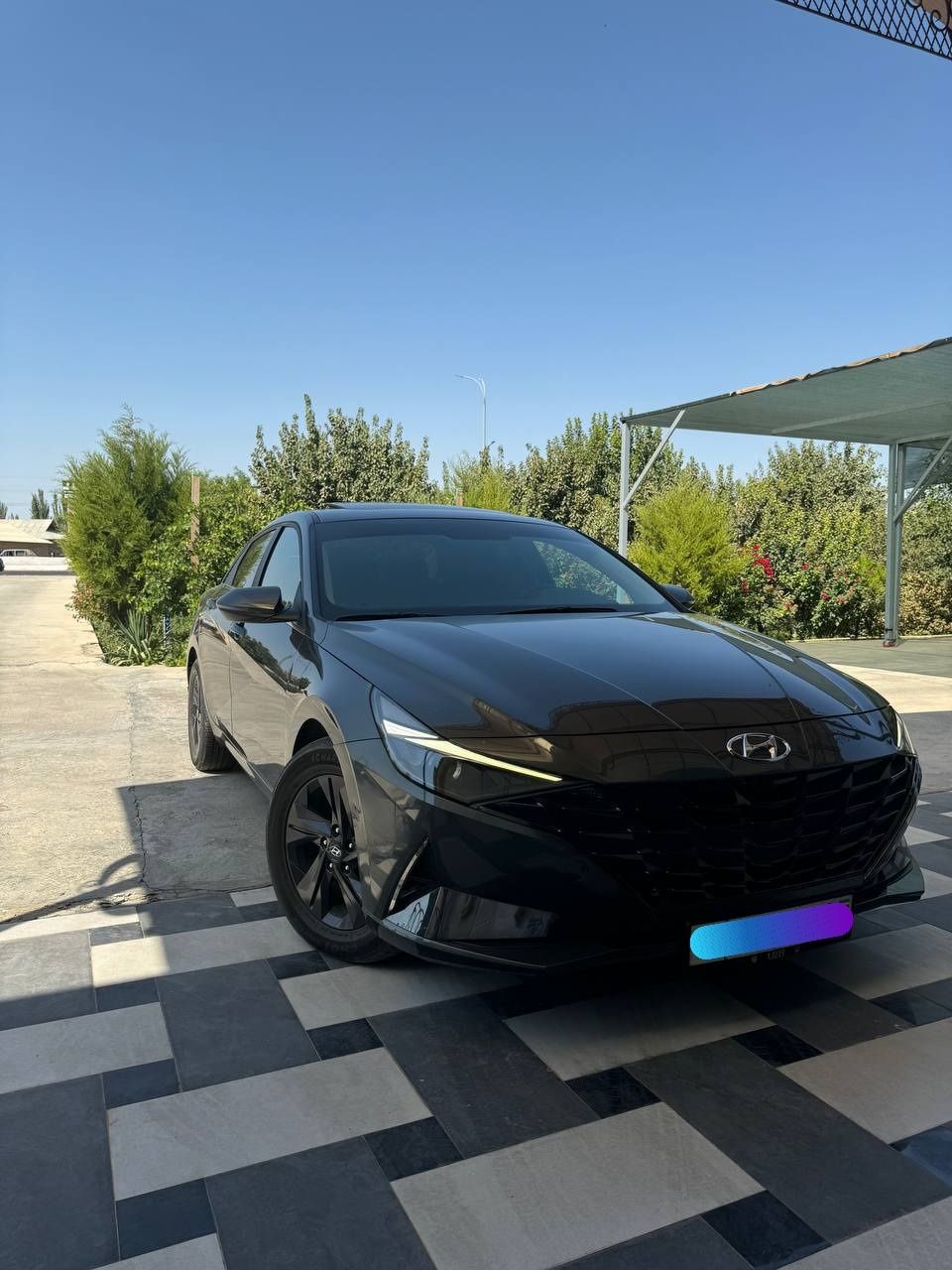 Hyundai Elantra 2022г фулл позиция