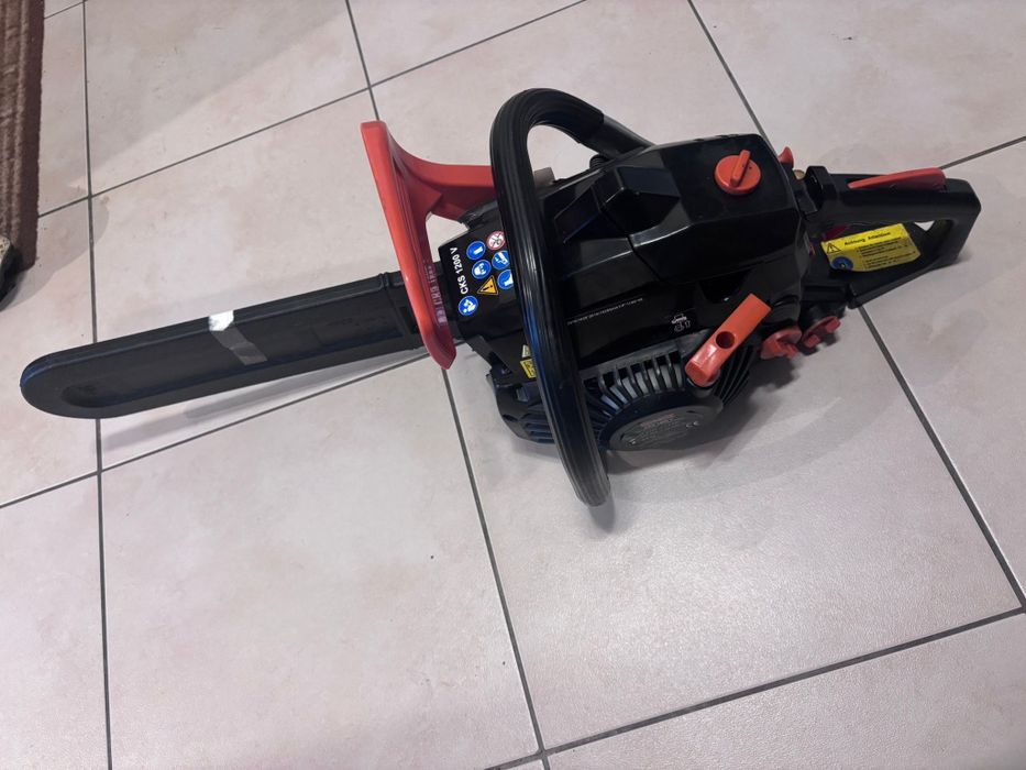 Drujbă benzină CROSS TOOLS CKS 1200 V – Nouă / în stare foarte bună