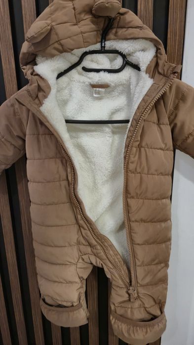 H&M  NR 62 combinezon iarnă