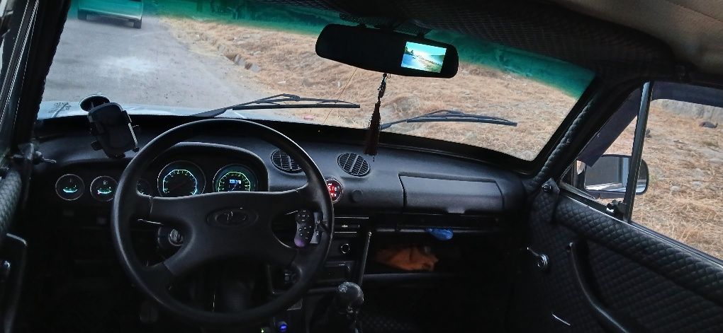 Jiguli sotiladi vaz 21 06