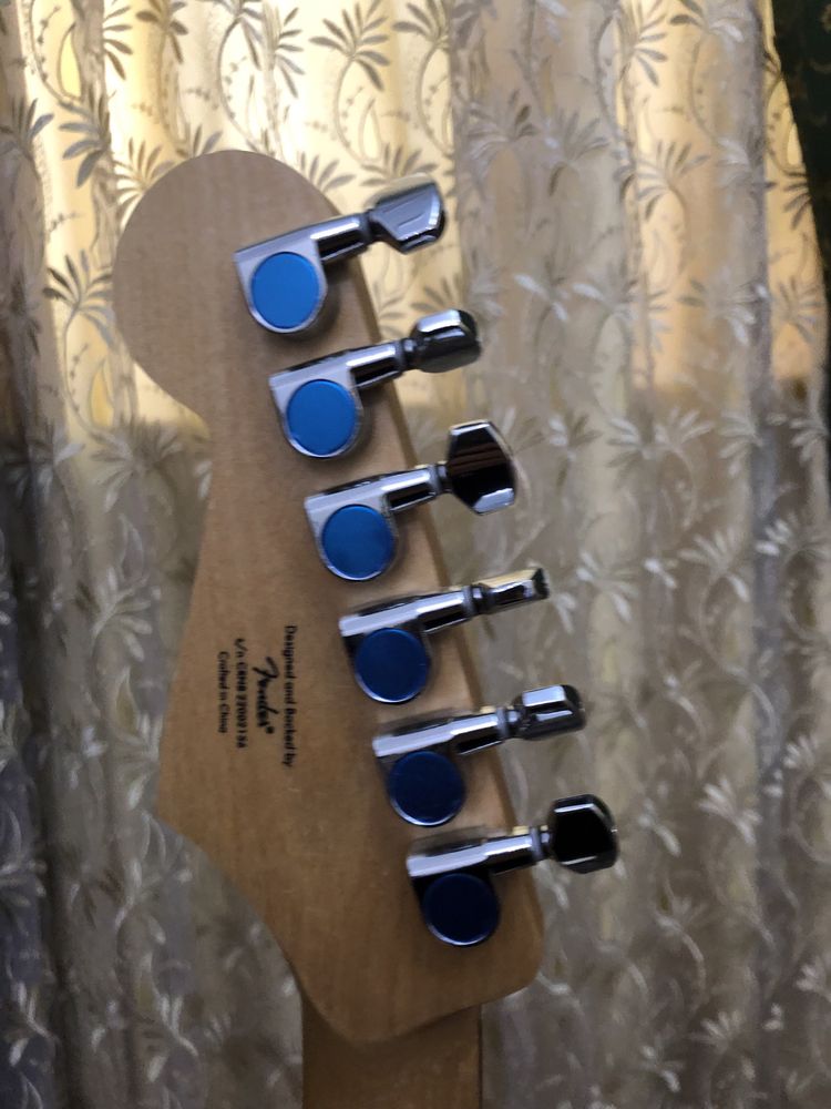 Электрогитара Fender Squier Stratocaster White