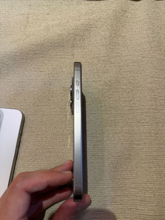 iPhone 15 Pro 256GB Natural Titanium