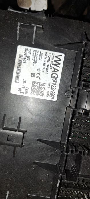 Calculator confort VW  cod   5K0 937 087 M