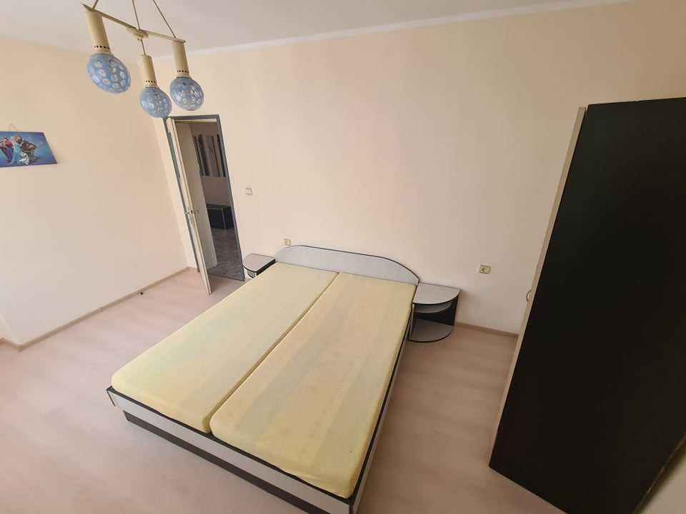 Дава се под наем Тристаен апартамент в Бургас, Лазур - 96 кв.м за 229.5 € - Снимка #2