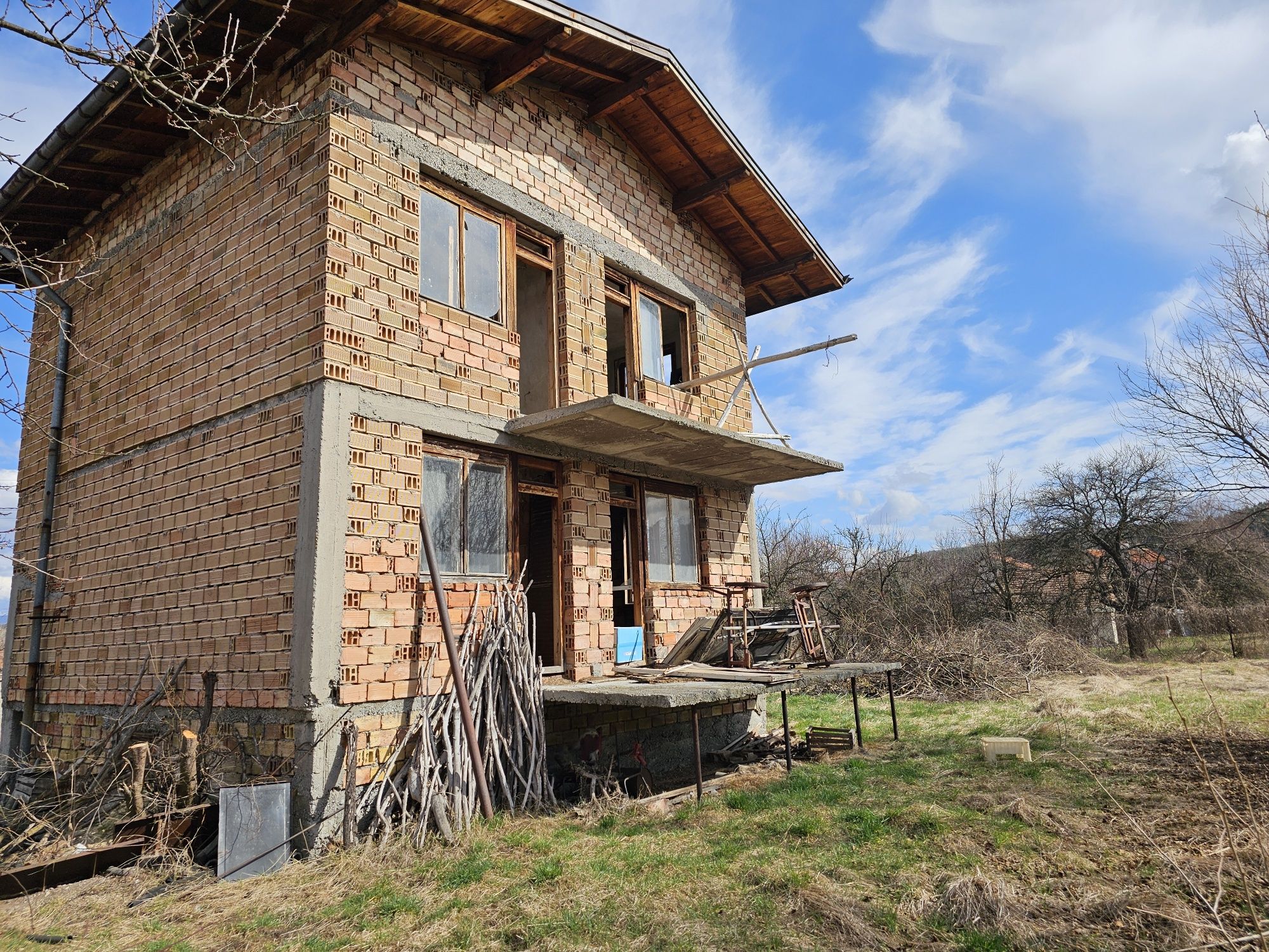 Къща в село Гълъбник