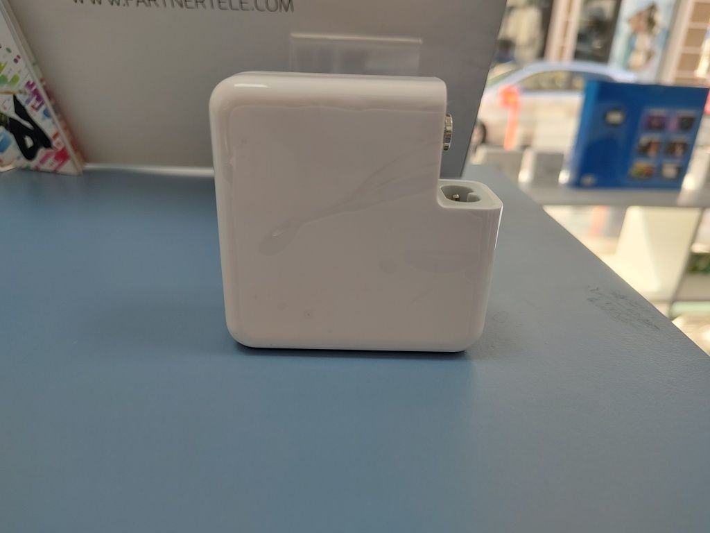 Зарядно за MacBook  67W,96W