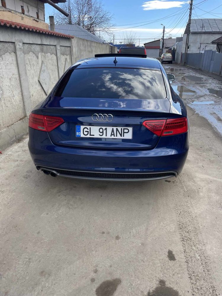 Audi A5 S-line …