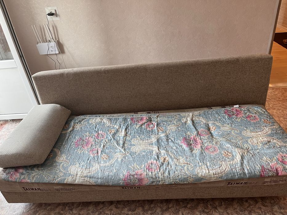 Отдам даром диван