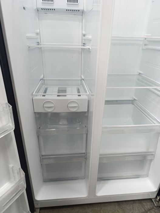 Американски двукрилен Хладилник Inventum