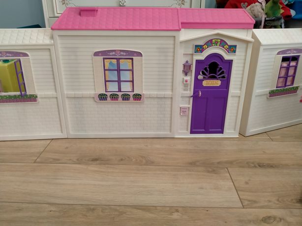 Продам  складной дом для кукол формата Барби