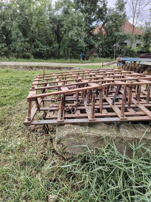 3 grape 1 tăvălug  punte fata pt remorca roată a5-a