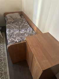 Кровать с комодом