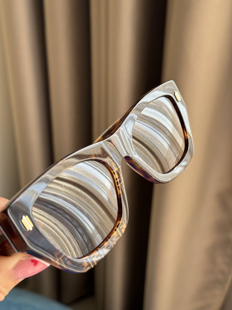 Слънчеви очила Fendi