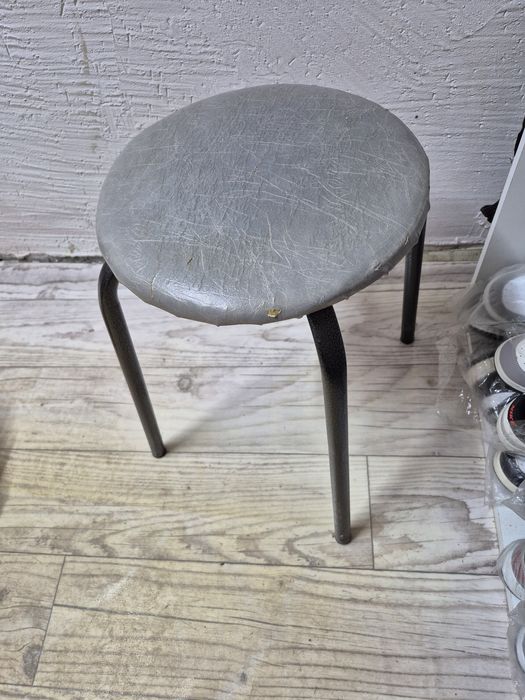 Продам табуретку